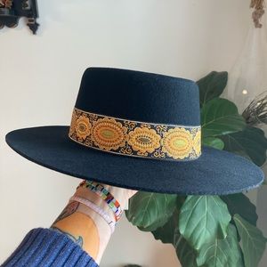 Lack of Color The Lolita hat